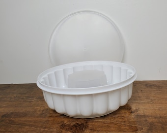 Retro Scalloped White Jell-O Mold Set 3 Pc – Vintage Gelatin Dessert Mold