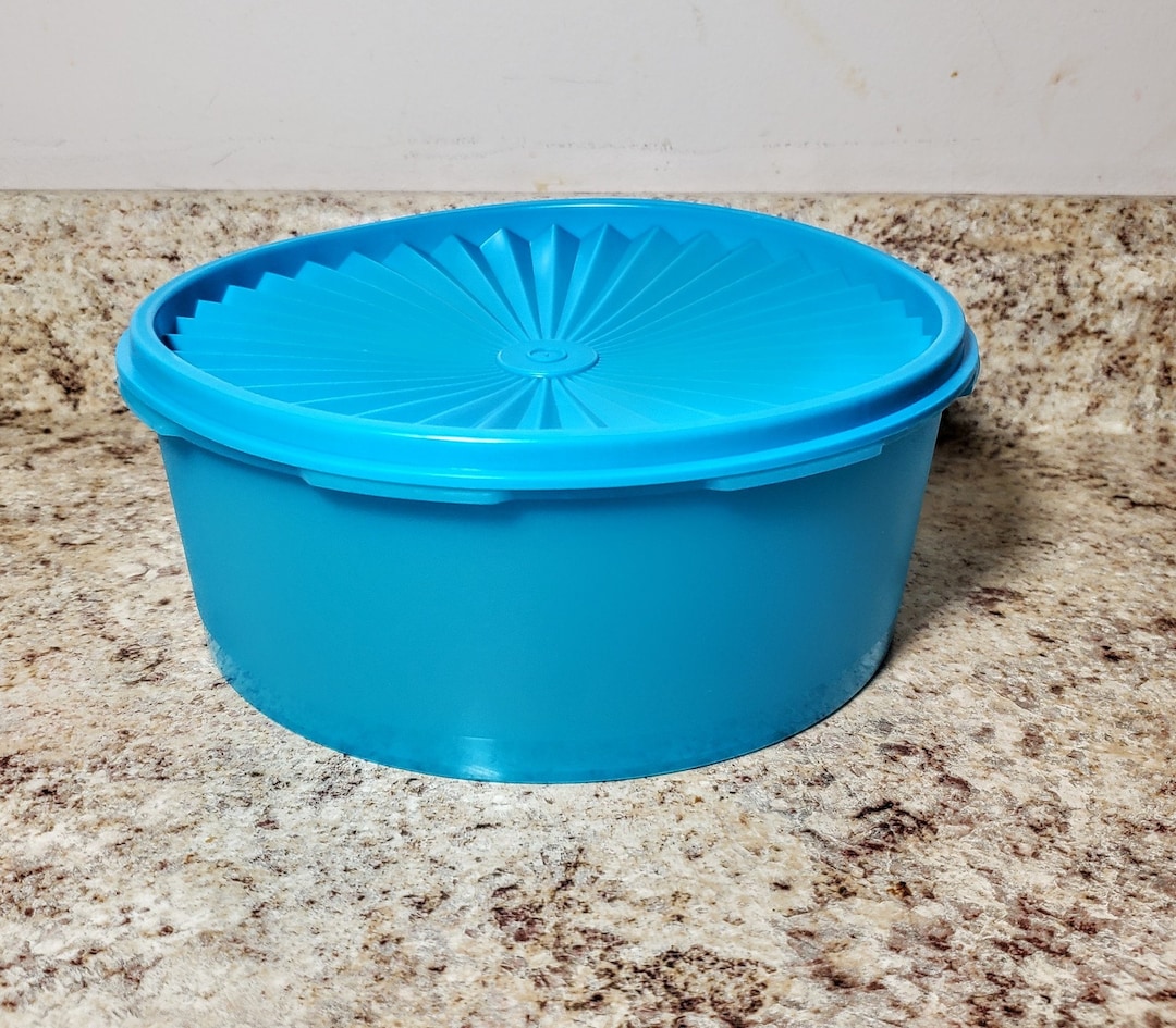 Tupperware Servalier Round Stacking Canister 7.5 C One Touch Seal