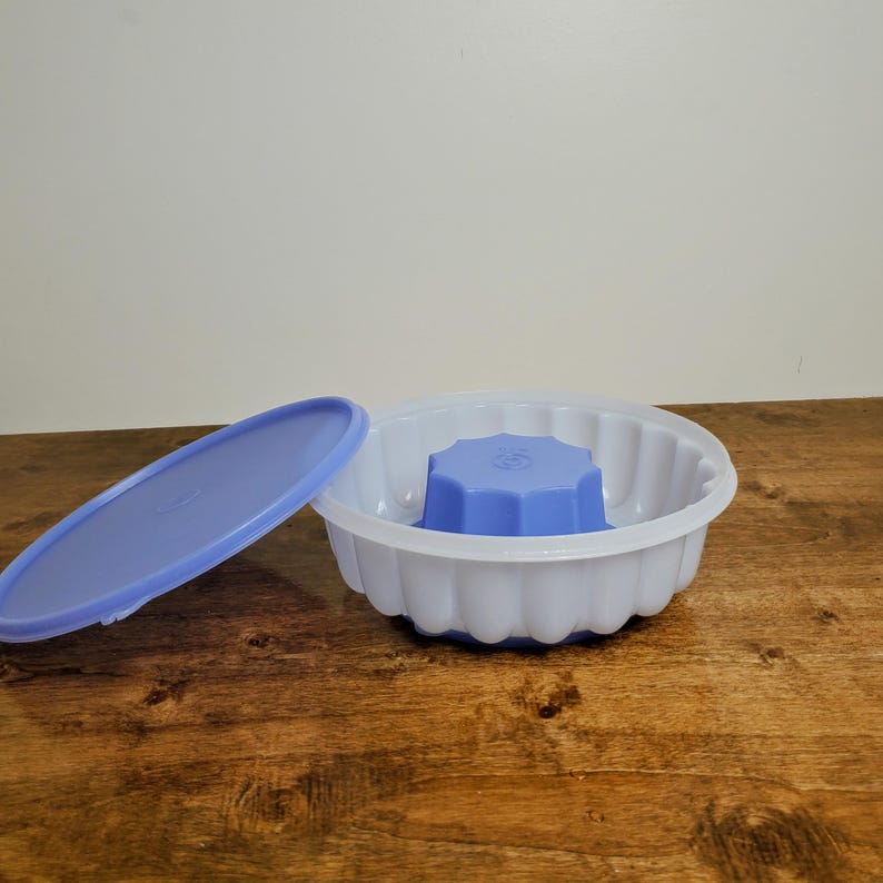 Tupperware Scalloped Jel Ring Mold - Thumbnail 5