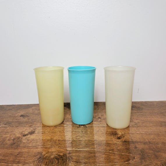 Lot De 11 Gobelets Vintage Tupperware – Couleurs Pastel – Idéal Camping