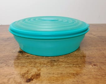TUPPERWARE Aqua Stuffables 8" Round 4 Cup Keeper #5315 with Aqua Seal #5319
