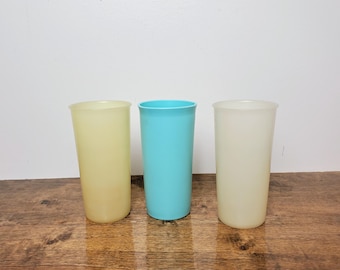 Vintage Tupperware 9 Oz Tumblers #116 Set of 3 White Pastel Blue Yellow