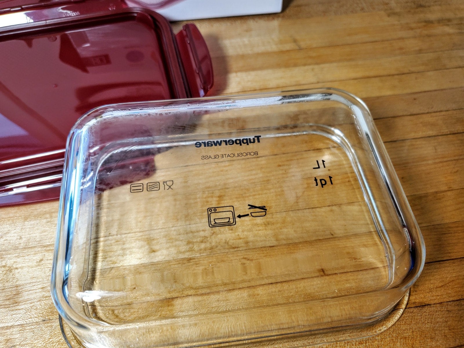 New Tupperware PremiaGlass Premia Glass Container Set in Bordeaux