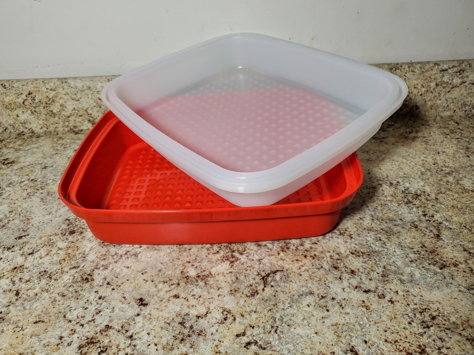 Tupperware, Kitchen, Vintage Tupperware 2942 Meat Keeper Marinade  Container W Lid Paprika Red