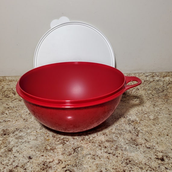 Tupperware 32 Cup Thatsa Bowl Red With White Lid 2539 Large 7.8L