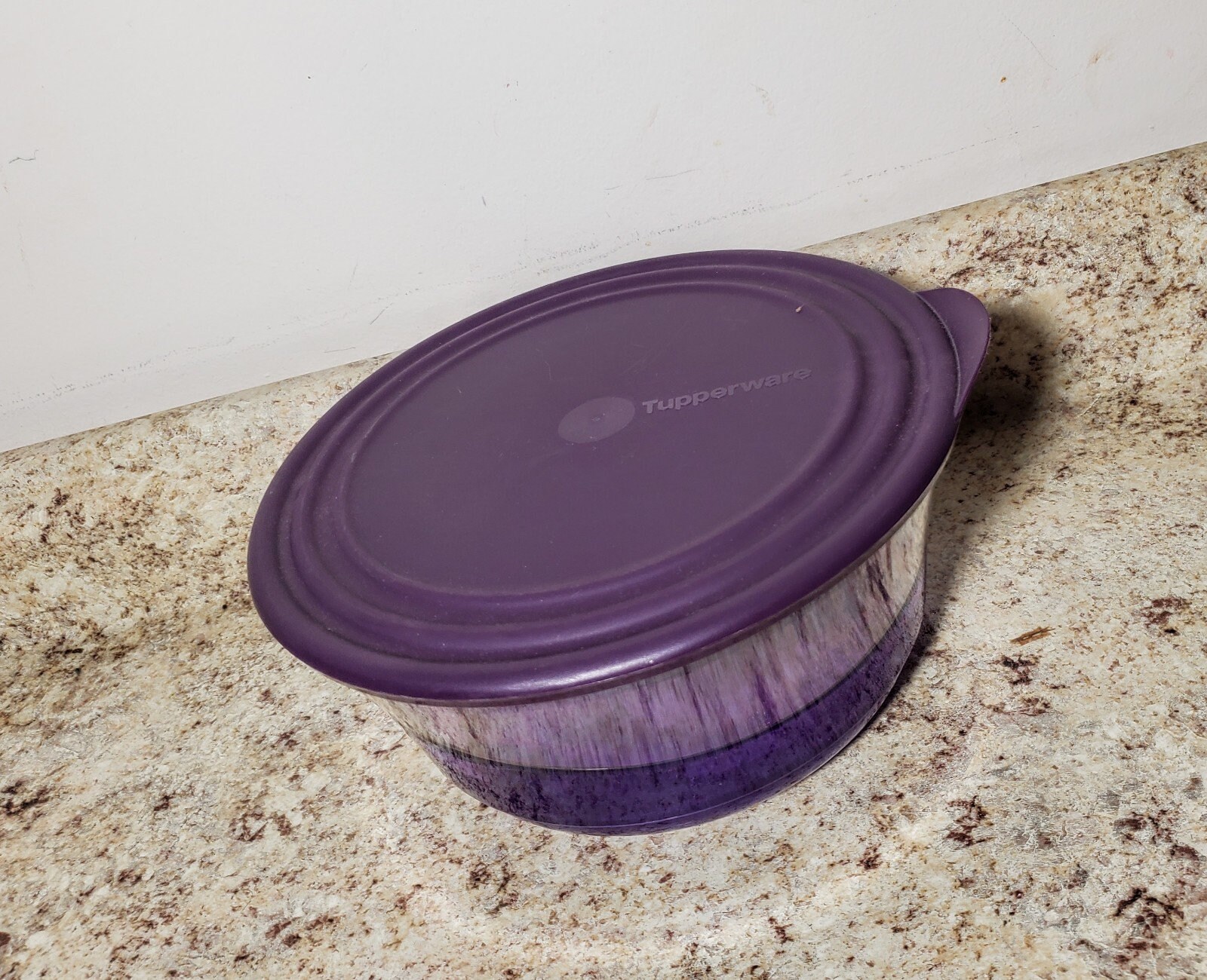 Tupperware Sheerly Elegant Purple Acrylic Bowl W/ Lid 3.2L USA