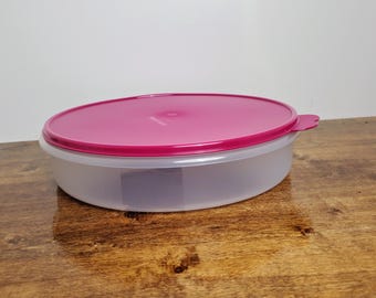 TUPPERWARE FreezerSmart Round Container Pie Keeper Radish Purple BUTTERFLY Tab Lid 4889