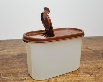 Tupperware Modular Mate Oval Container: Brown Flip Top, 4 1/4 Cup
