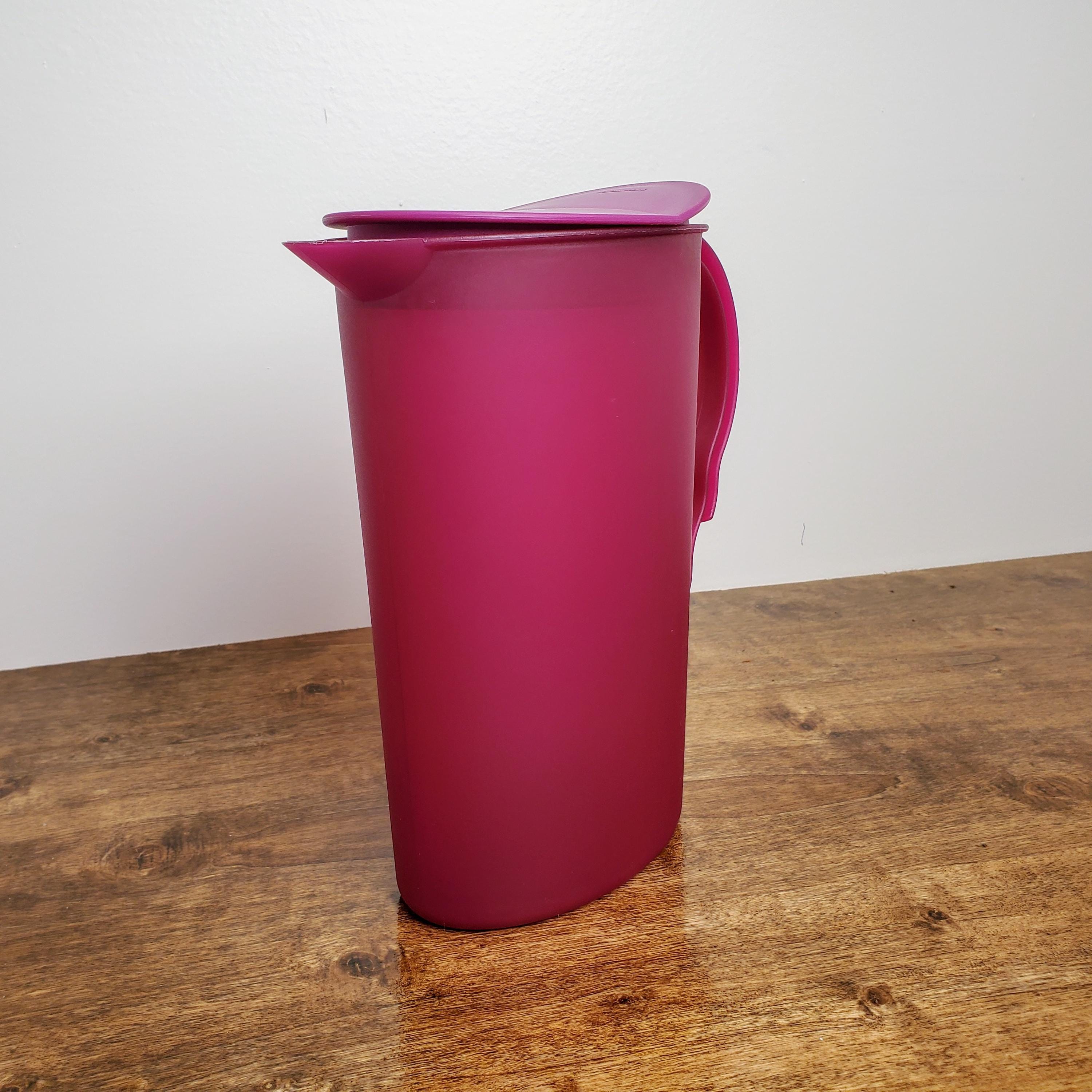 Tupperware #3333 Impressions Slimline 2 Qt 2L Pitcher With Rocker