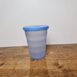 Vintage Tupperware Impressions 11oz Stackable Tumbler w/ Dripless Lid, Retro Drinkware 3219 1 Count