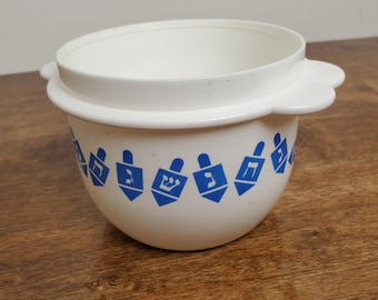 Vintage Tupperware Hanukkah Dreidel One Touch Bowl #2513 White 26 oz No Seal