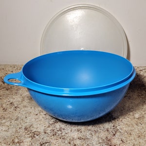 Tupperware 32-cup thatsa® Bowl 2539 Clear Lid Blue Bowl 