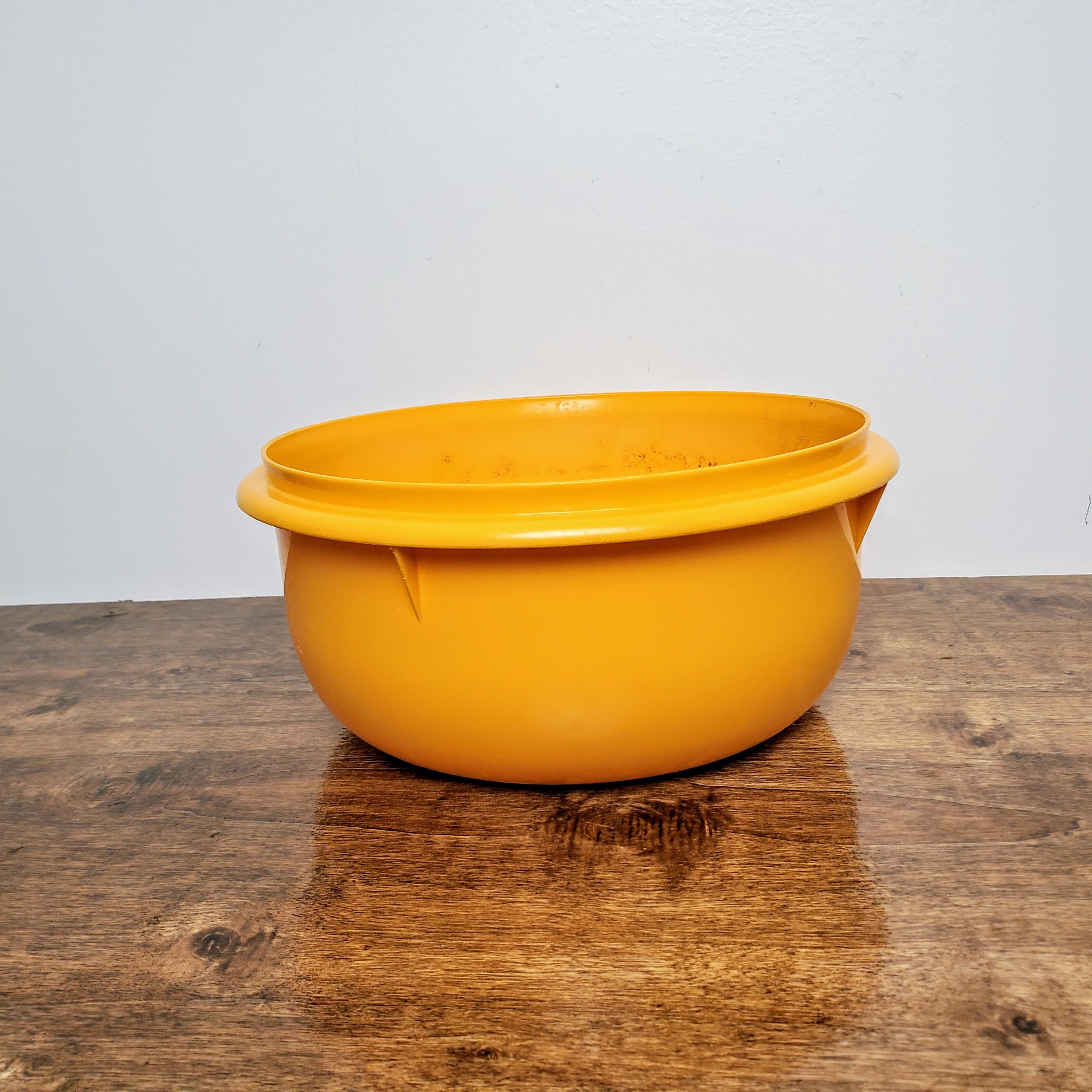 Vintage Tupperware Yellow Mixing Bowl #272 – 12 Cup Large Plastic
