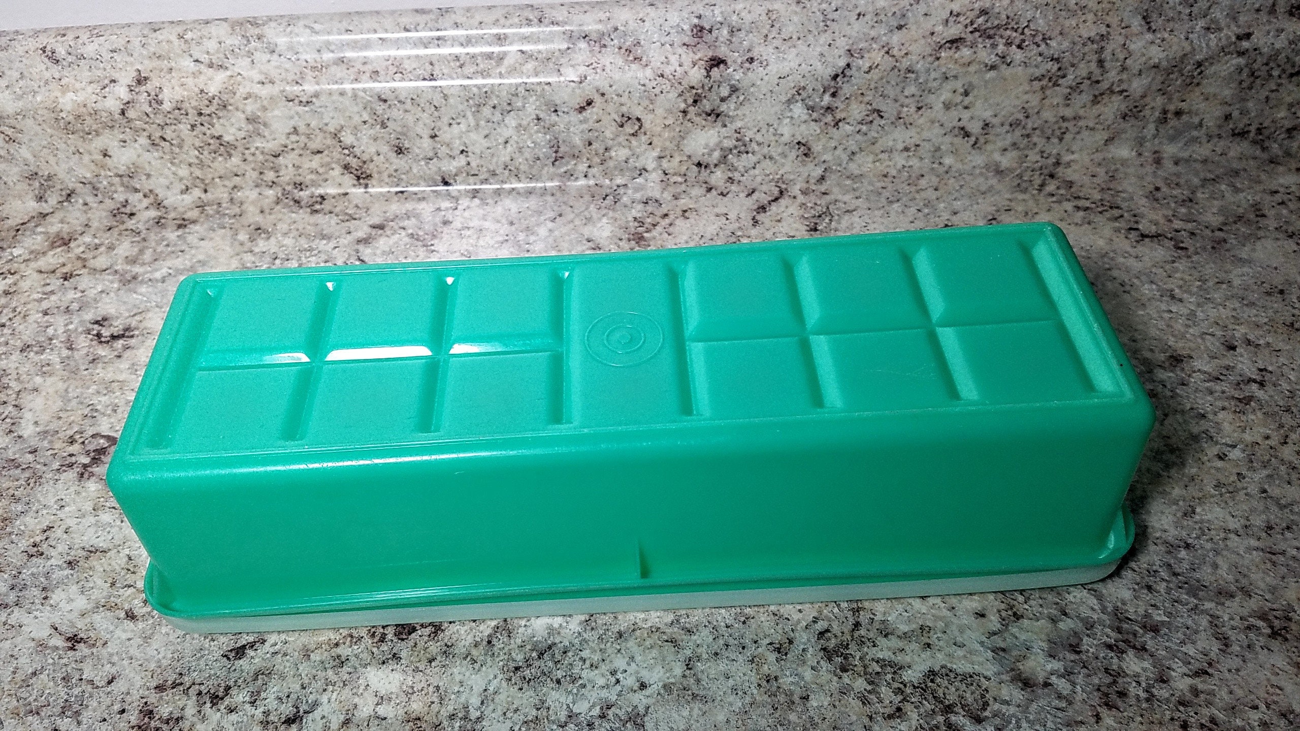 Tupperware Jadeite Green Celery/Vegetable Keeper/Vintage Refrigerator Storage  Container - Yahoo Shopping