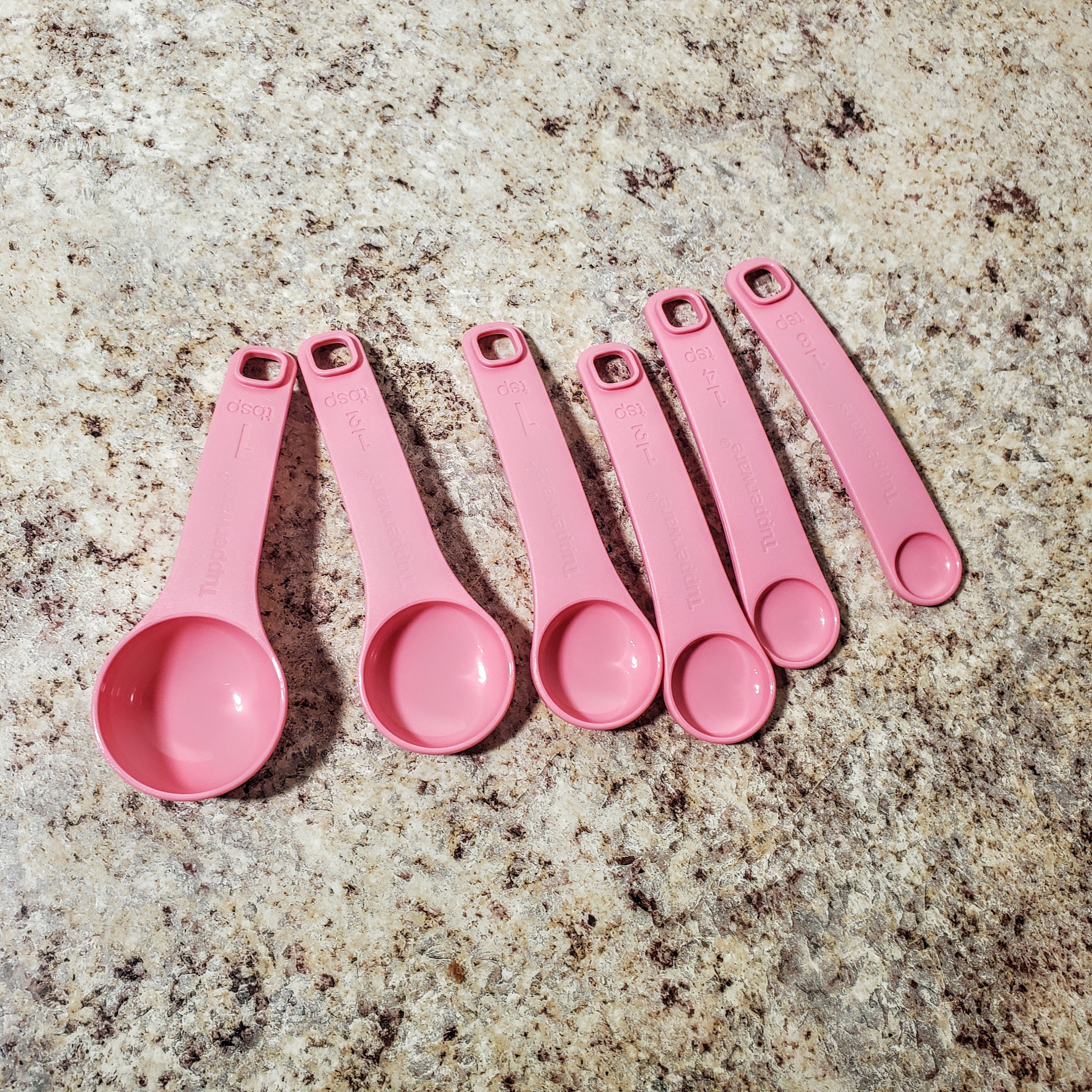 TUPPERWARE Measuring Mates Spoons Set 6 Pc. Stacking Pink Brand