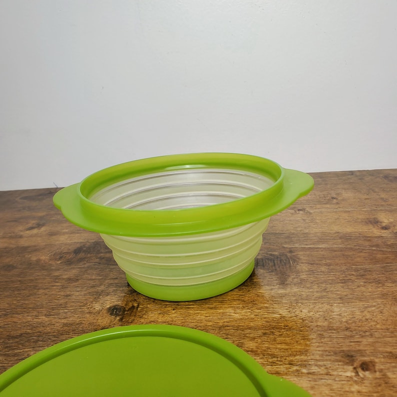 Tupperware Colapsable Tupperware Flat Out Collapsible Bowl #5452 3 Cup 700ml Lime Green W ...