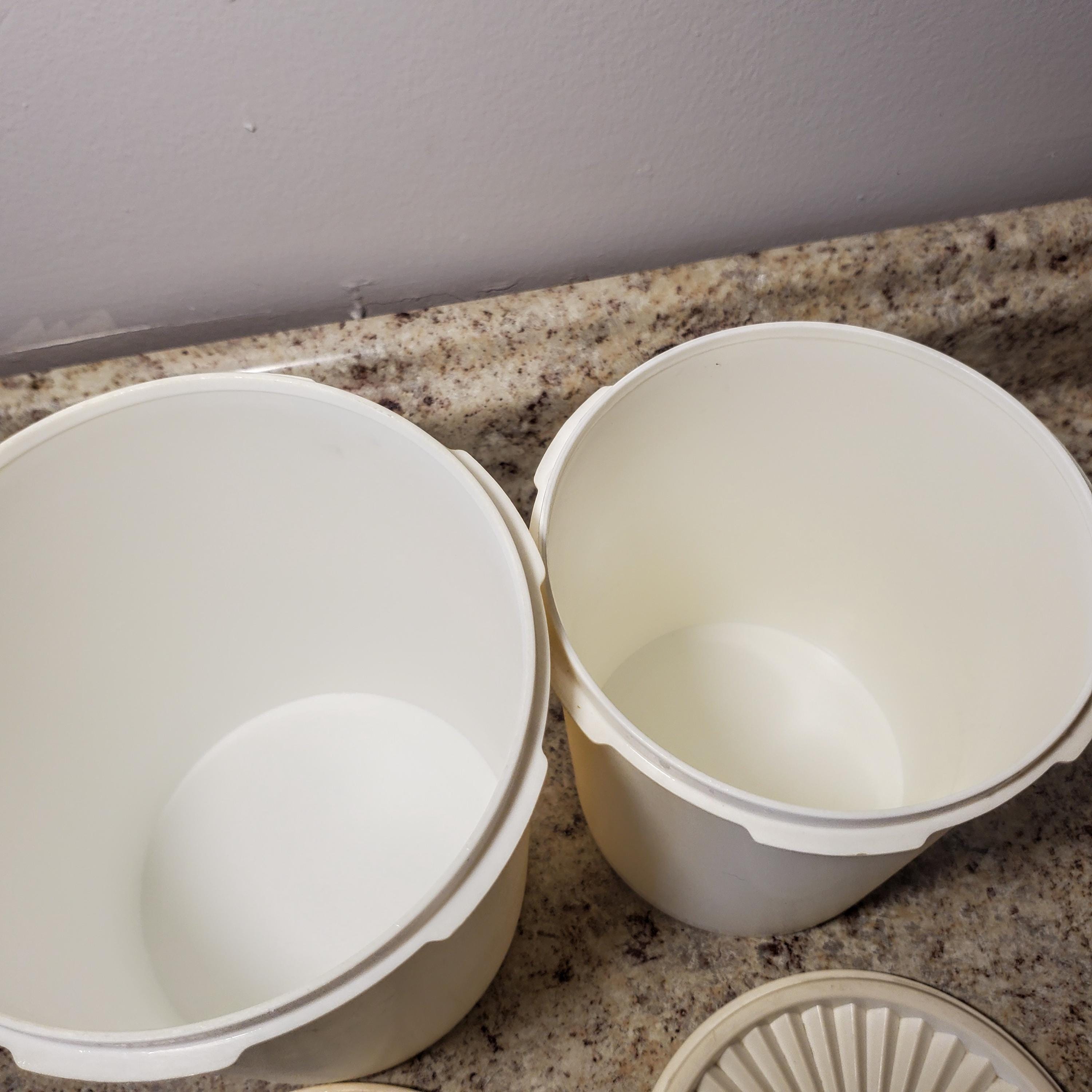 Vintage Tupperware White Set of 2 Canisters 809 & 807 - Etsy