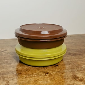 Vintage Tupperware Small Seal-N-Serve cereal Bowl #1206 & LID #1207