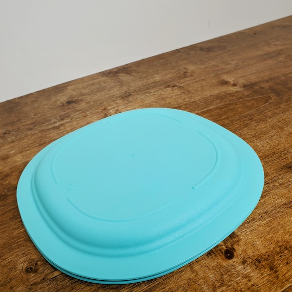 Tupperware Microwave Reheatable Blue Rounded Square Plates 3398