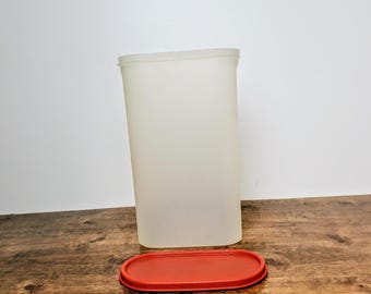 Vintage Tupperware Modular Mates Oval Container 1615 12-1/4 Cup Red Seal Lid