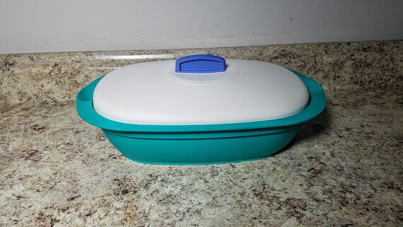 Details about   Tupperware Essentials Legacy Serving Dish Food Microwave 12 Cups Aqua w/ White 