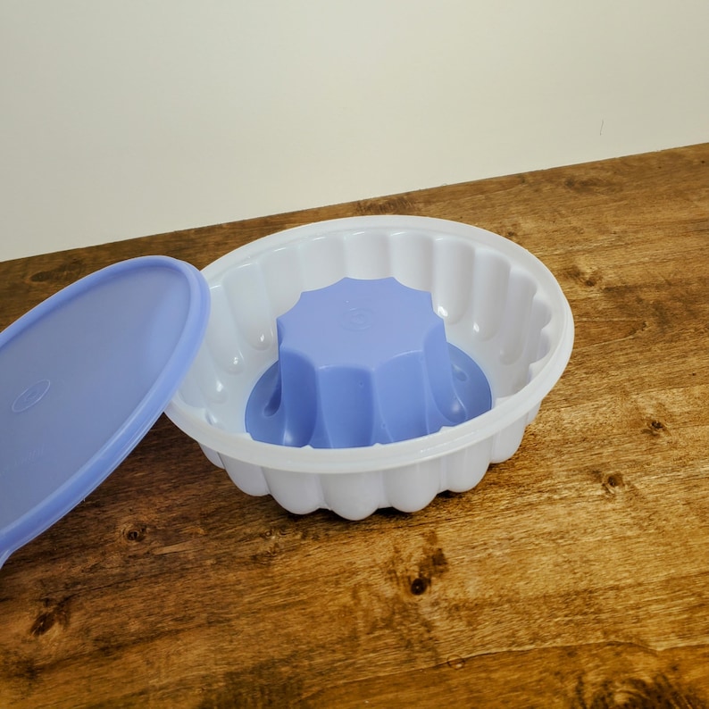 Tupperware Scalloped Jel Ring Mold - Thumbnail 4