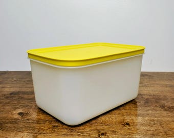 Tupperware Freezer Storage Container 2.5L 11 Cup Freezer Mates Plus Medium Deep 8314