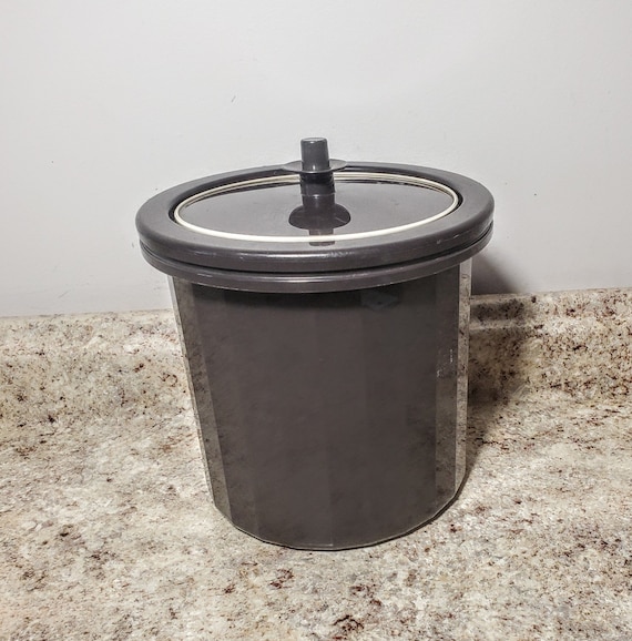 Insulated champagne bucket 2025