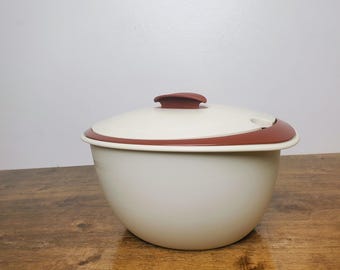Tupperware Microwave Maroon Insulated Heat Serve & Store Bowls 4995