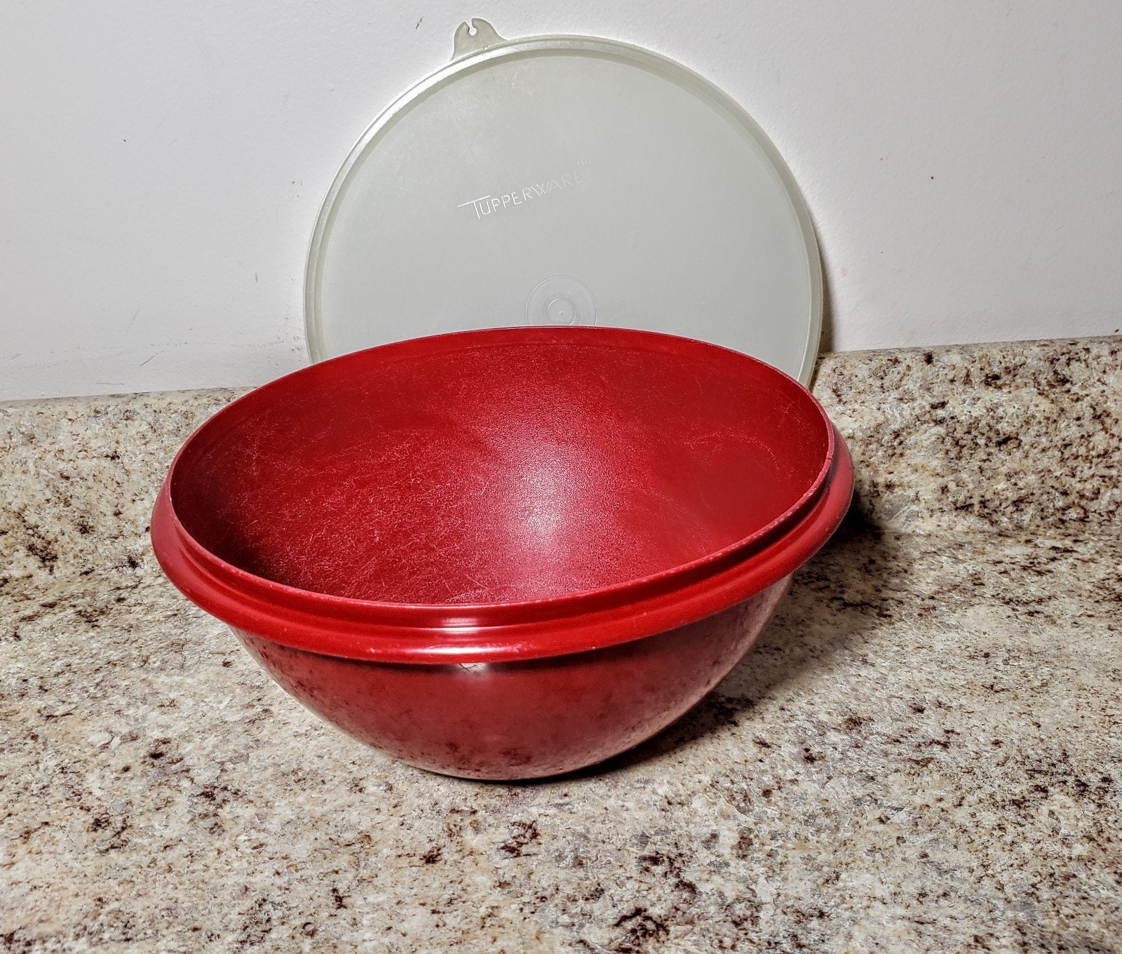 New TUPPERWARE Large 12 Cup Sheer Mixing Bowl #272 with Red Lid