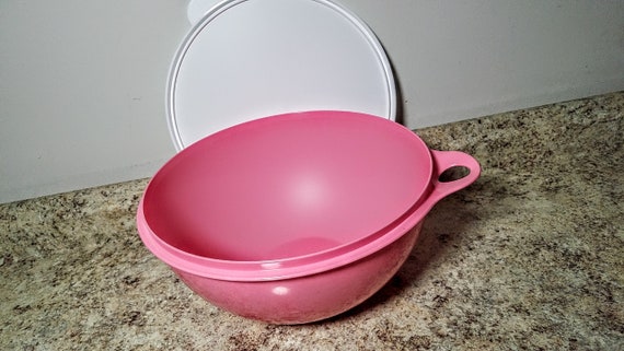 New Tupperware Thatsa Bowl 2539 Fix N Mix 32 Cup Pink With White