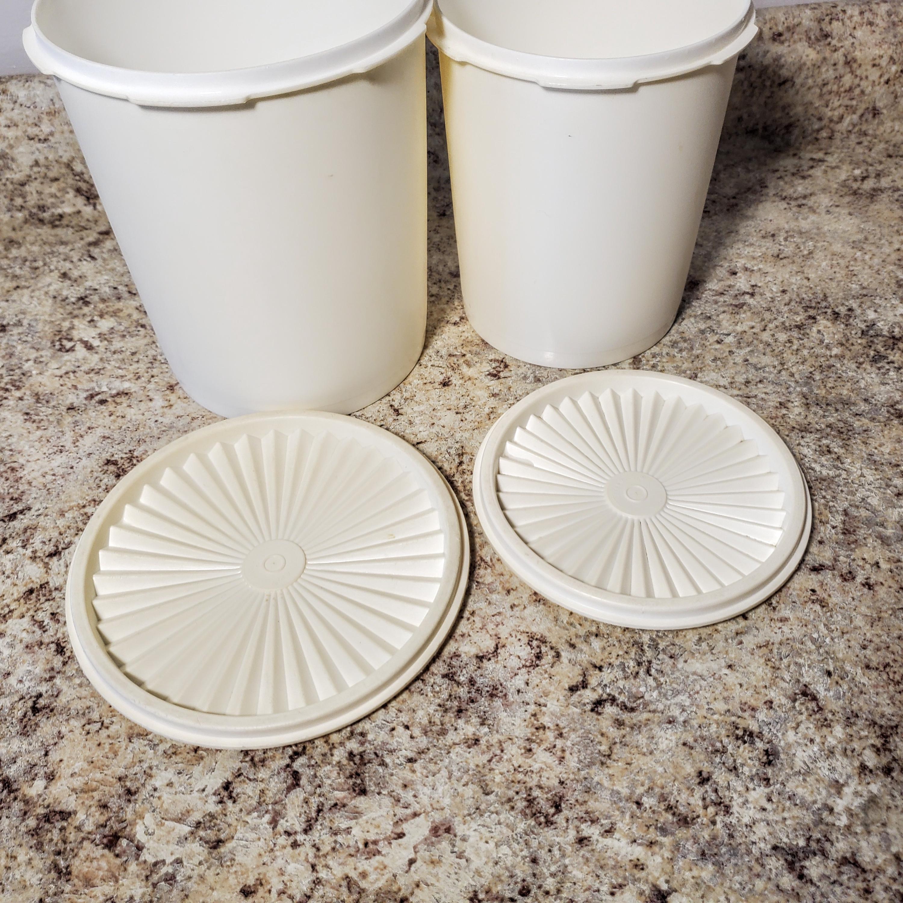 Tupperware／新品未使用品　 ラウンドキャニスターギフトセット　2ケース タッパーウェア Tupperware ラウンドキャニスターギフトセット 2