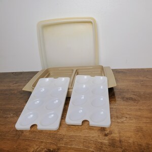 Vintage Tupperware Deviled Egg Carrier Set #723 Beige 4 Pc w Inserts LID DISCOLORED