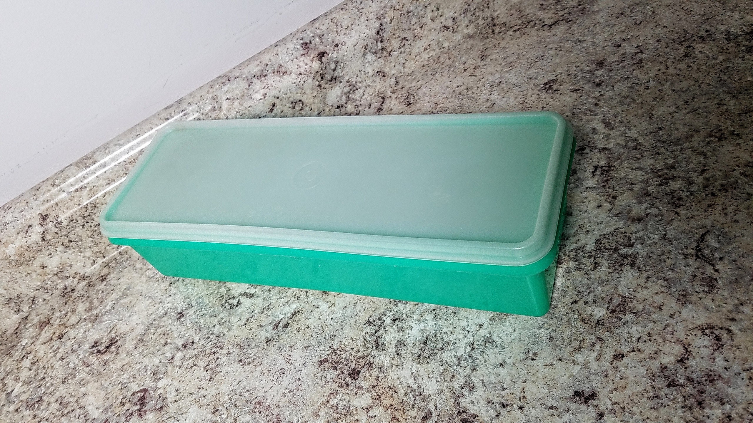 Tupperware Jadeite Green Celery Keeper 892 With Sheer Lid Etsy