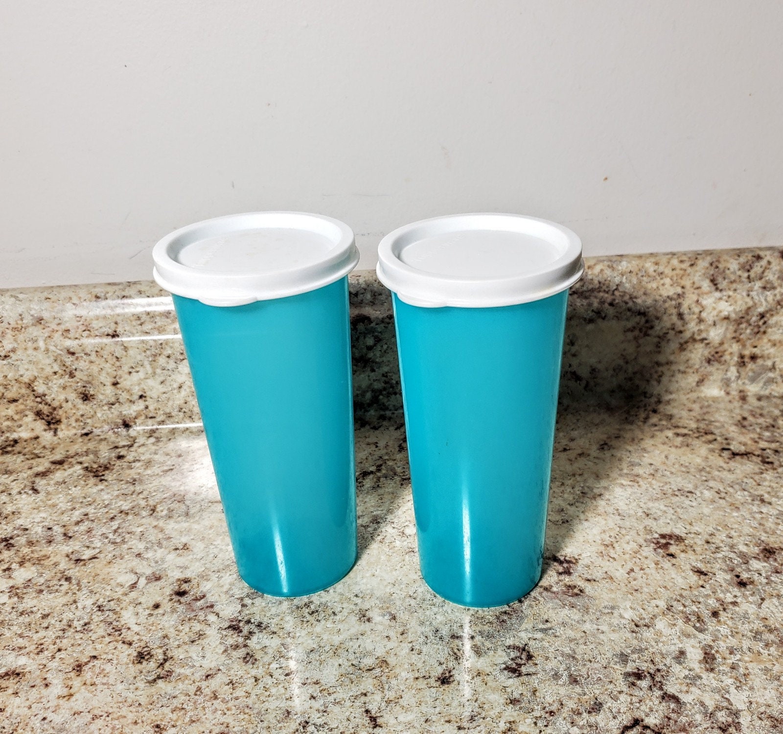 Tupperware Stacking 12 Ounce Tumblers Set of 4 in Aqua Blue with Seals