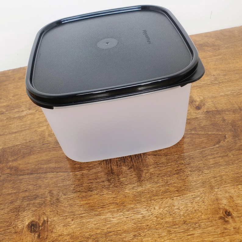 Tupperware Modular Mates Square #2 Container with Black Seal Lid - Thumbnail 4