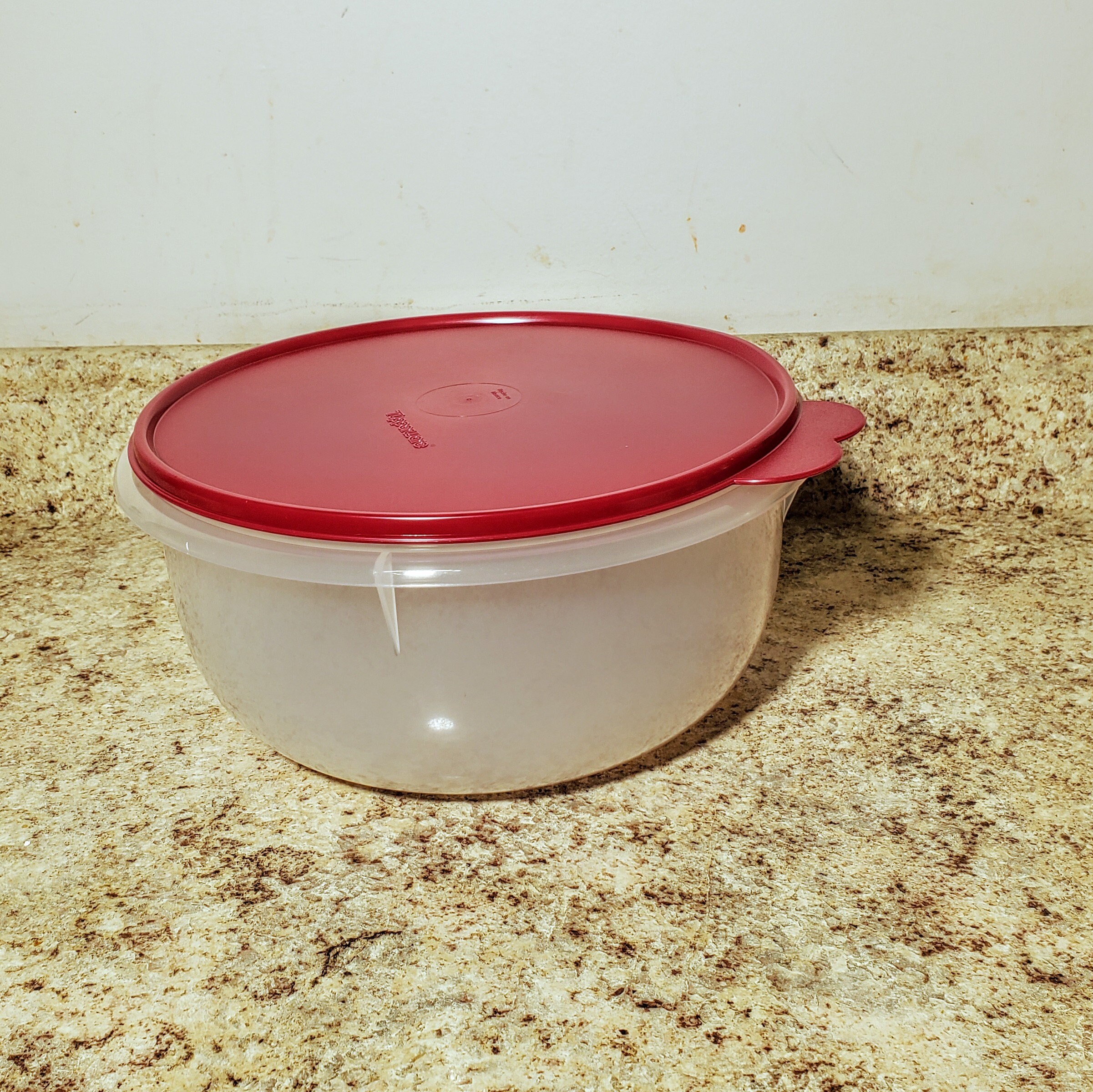 Tupperware Ideal Little Bowl 8 oz Clear #1403 with #733 Pink Seal