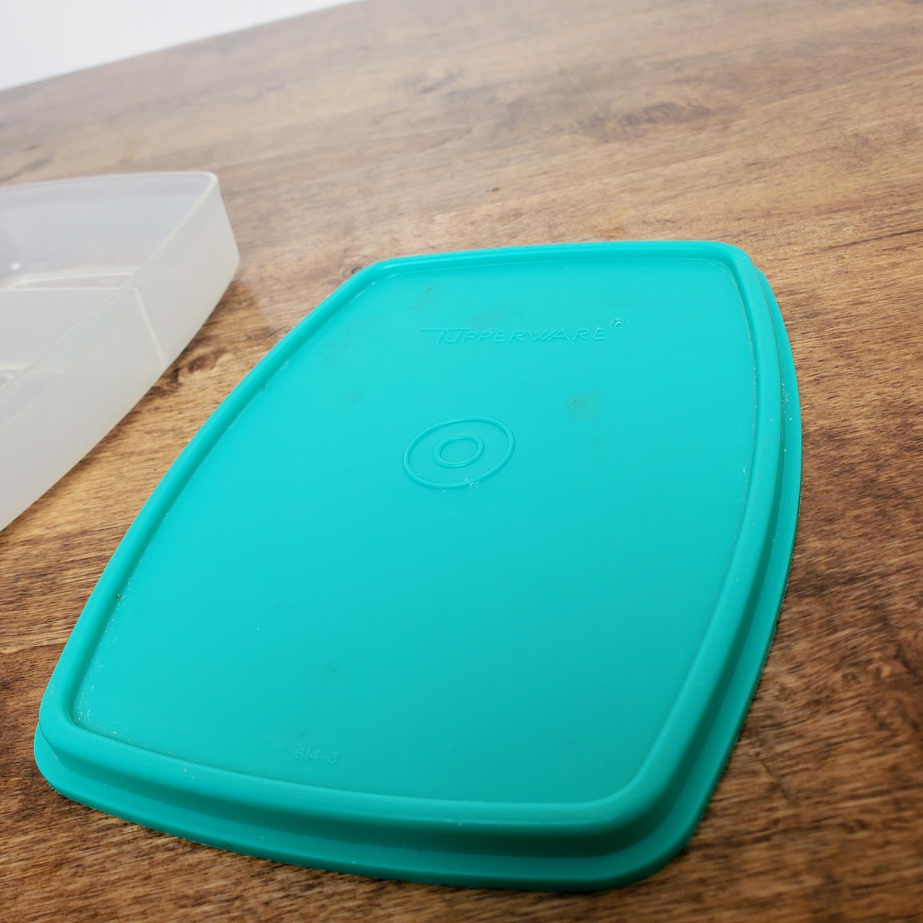 Tupperware #813 Small Packette Divided Slim Lunch Snack Container