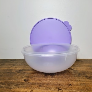 New Tupperware® Fix N Mix Bowl 26 Cup  #274 – Sheer Bowl with Purple Lid – Retro Large Mixing Bowl