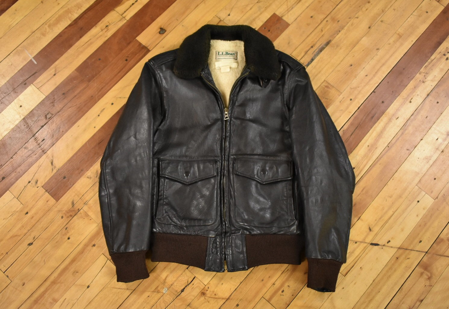 70s LL Bean Size 38 Flying Tiger Leather Jacket Vintage Bomber