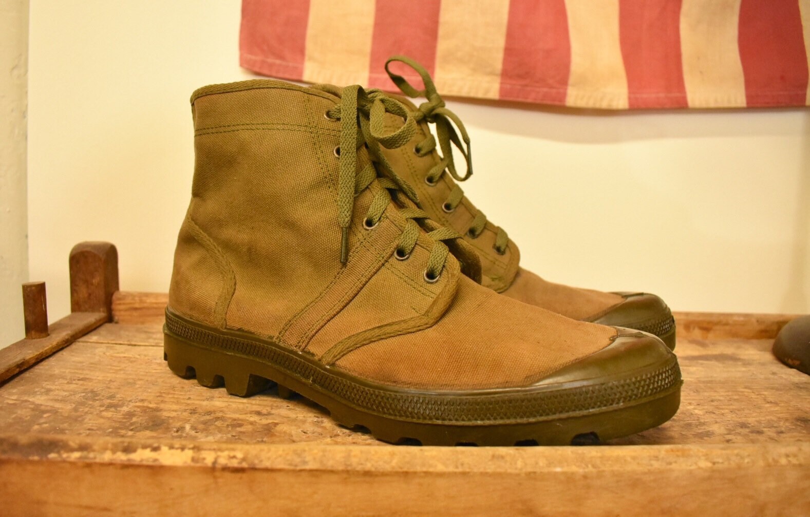 LL Bean Palladium Pathfinder Size 12 US 