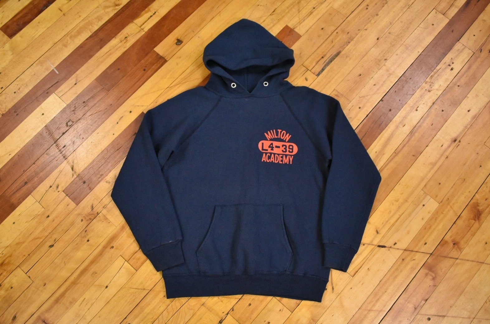 Milton Academy umstellen Apparel