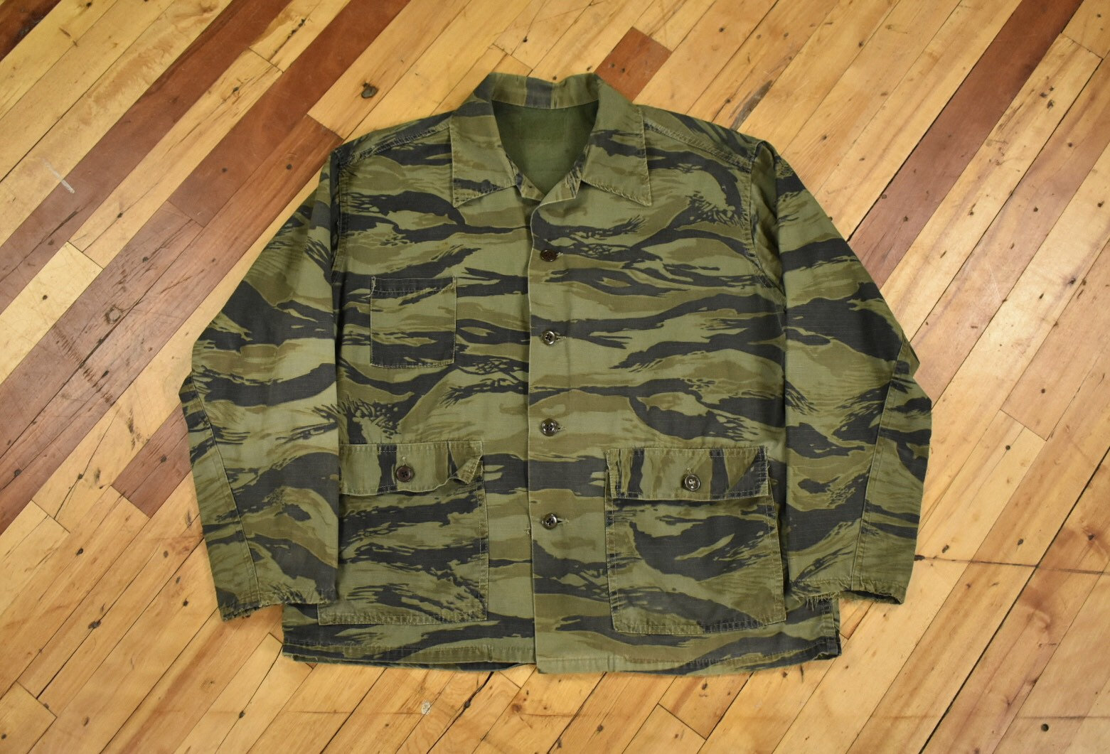 ジャケット・アウター 60's Chief Tiger Stripe Hunting Jacket 60's Chief Tiger Stripe Hunting Jacket