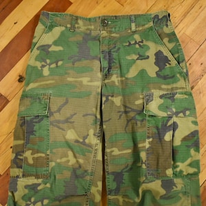 1970 U.S. Military Cargo Pants 31 x 28 ERDL Army Camo Vintage