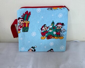 Almost Square! Notions Bag, Notions Pouch, Phone purse, Makeup Bag, Clutch, Minnie and Mickey Christmas