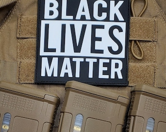 Übergroßer Black Lives Matter PVC Patch mit Klettverschluss auf der Rückseite