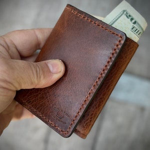 Cartera triple de cuero encerado de whisky Tennessee genuino