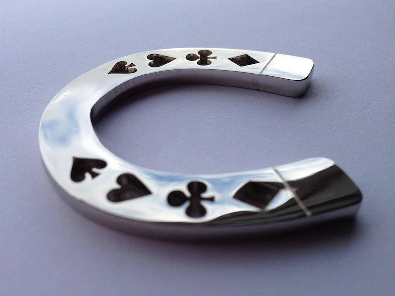 Silver horseshoe lucky suited heavy poker card guard hand protector new Poker Chip image 1