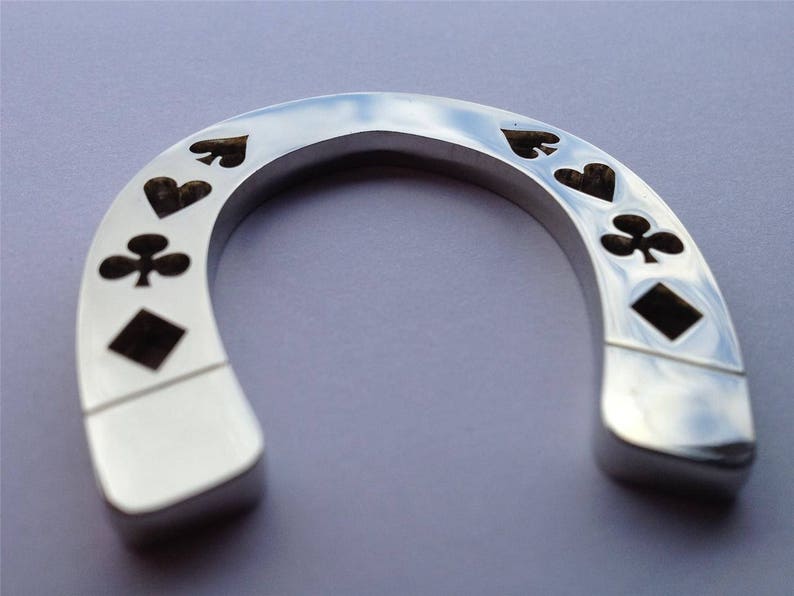 Silver horseshoe lucky suited heavy poker card guard hand protector new Poker Chip image 3