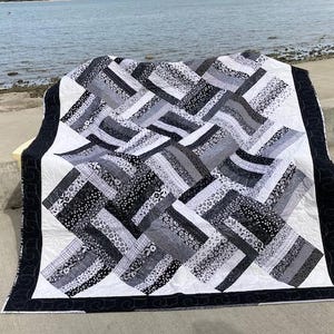 Modern, Eye Catching Black and White Quilt